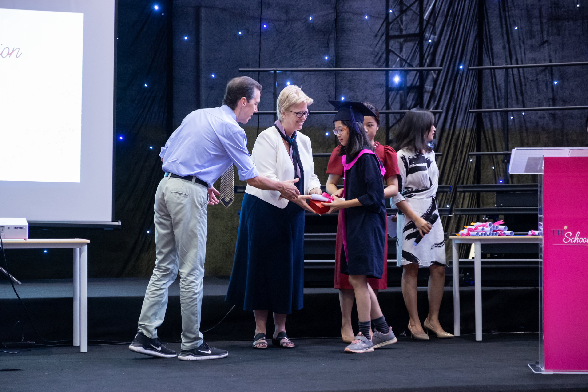 G5 Graduation-91.PNG