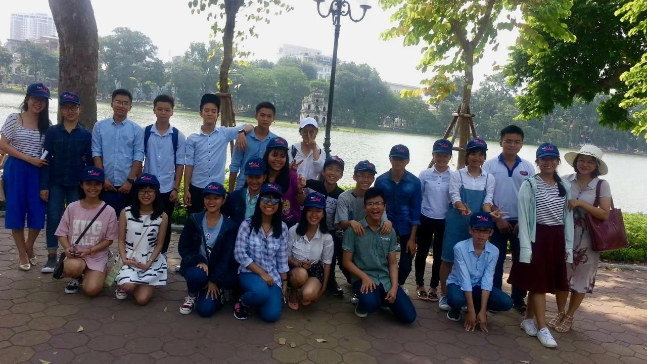 Hoan Kiem Lake.jpg