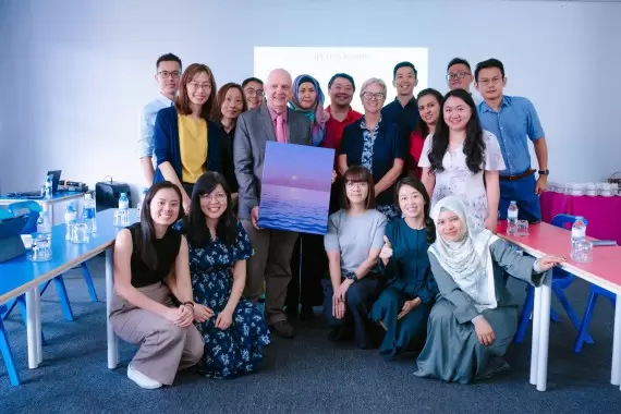 Visit to TH School of Casuarina Singapore Primary School Teachers ' league