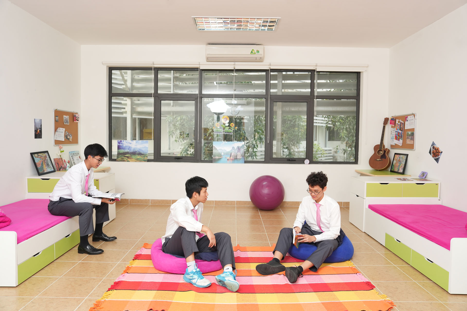 Boarding school 