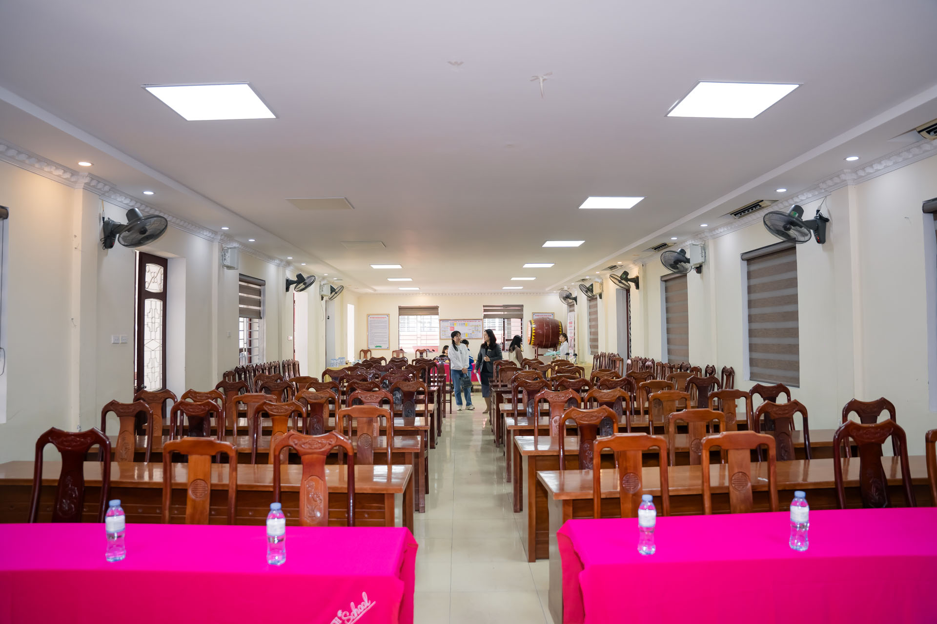  Hall room